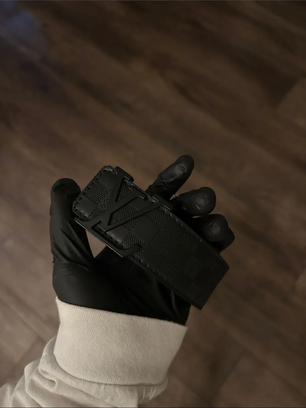 Black Designer-Style Men's Leather Belt with Matte LV Buckle